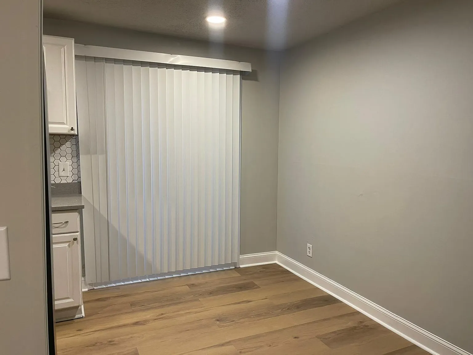 2 bed, 960 sqft, $1,400 — Photo 4