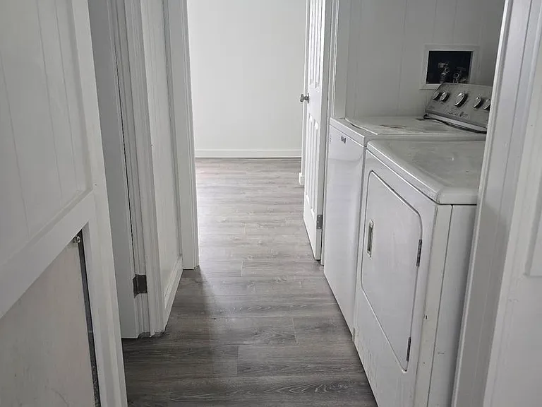 1649 S Campbell St — Photo 10