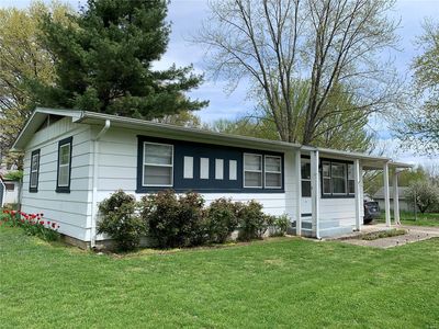 703 W Davis St, Keyesport, IL, 62253