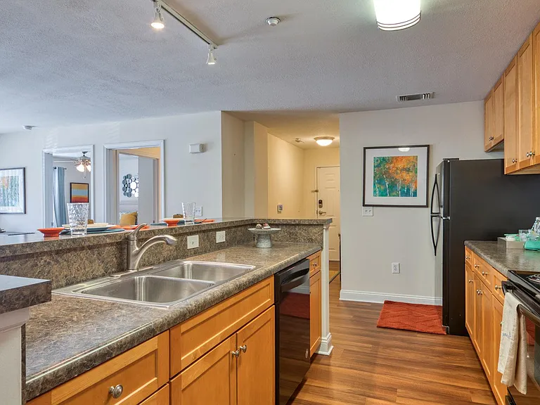 Smiths Landing Apartments — Photo 22