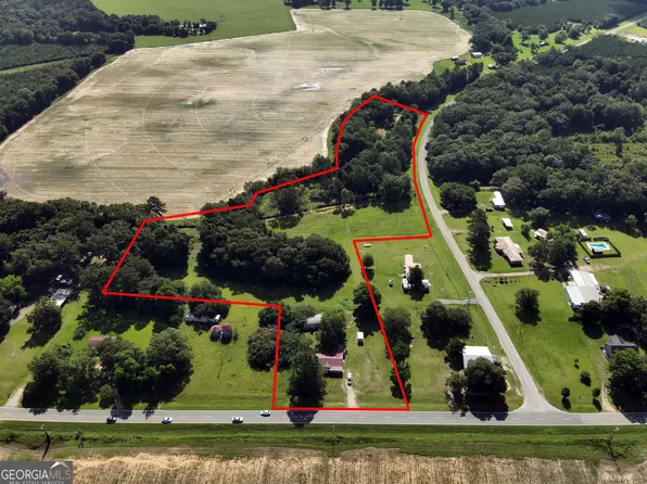 2876 Old Pelham Rd, Pelham, GA 31779