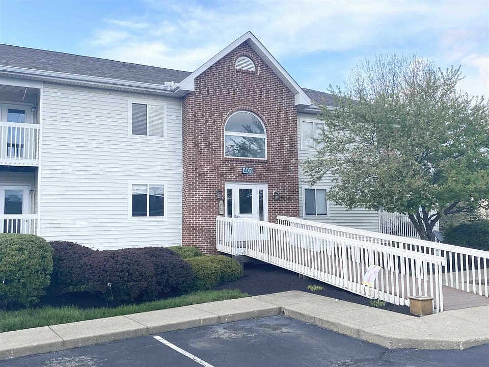 1st image of 401 Poinsetta Ct APT 9