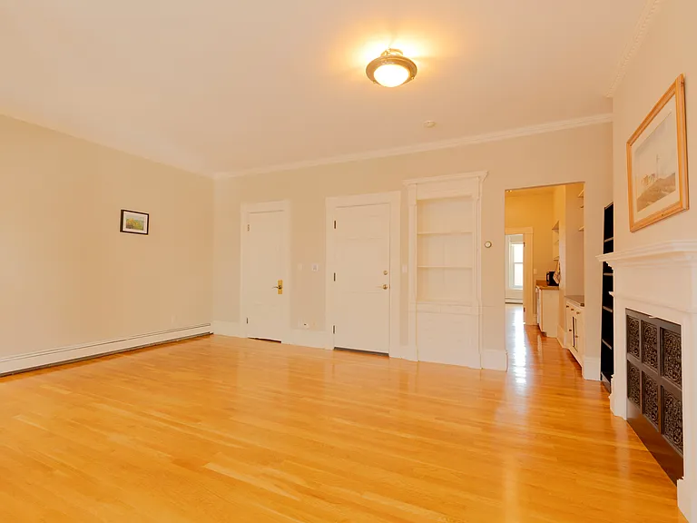 256 W Newton St #3 — Photo 10