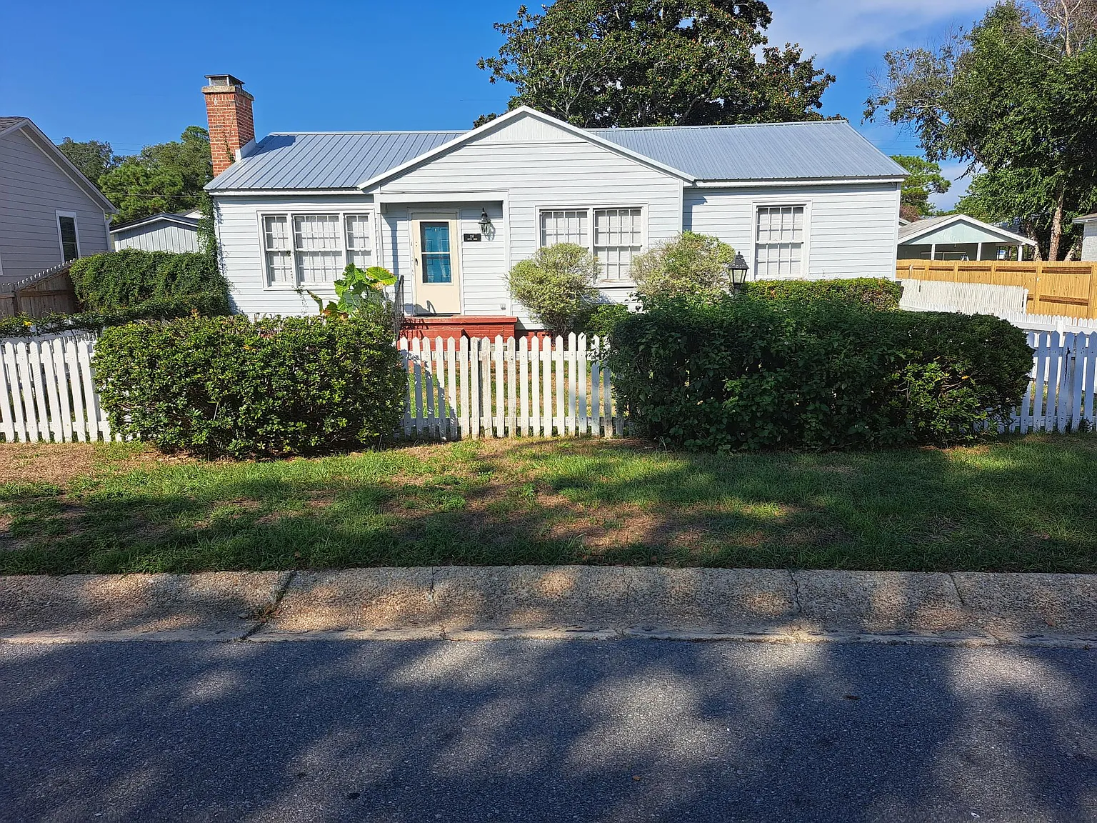 3 bed, 1200 sqft, $1,795 — Photo 1