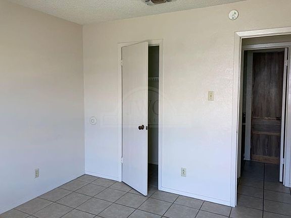 4th image of 2108 Hinkle Ave Unit A