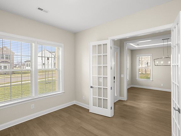 4th image of 1930 Harmony Rd