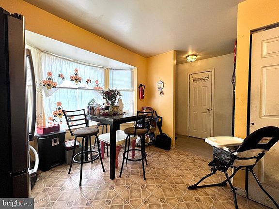 4th image of 1719 Tulip Ave
