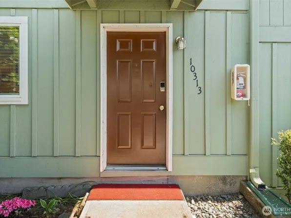 10313 15th Avenue Ct E, Tacoma, WA 98445