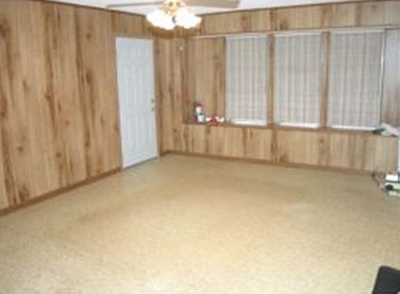 3rd image of 3609 Edgemont Dr