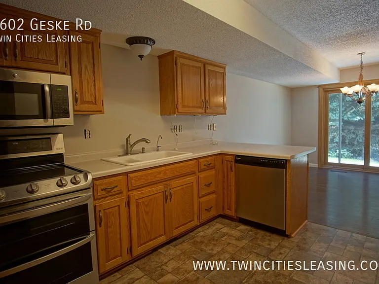 1602 Geske Rd — Photo 2