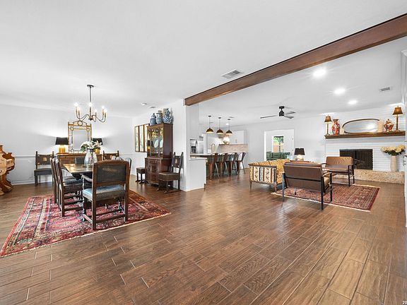 4th image of 1307 MOUNT VIEJA DR