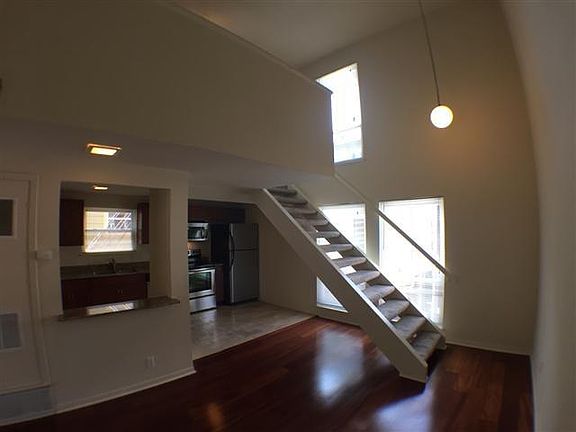 3rd image of 2800 Cole St #215C