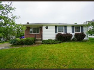 75 Thomas Dr, West Seneca, NY 14224