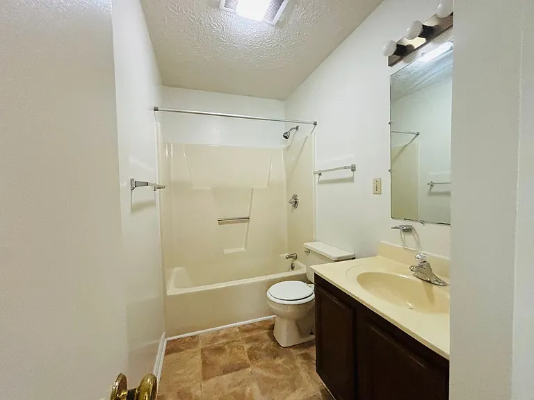 1233PB -Ellett Road Duplexes -Lester - M — Photo 16