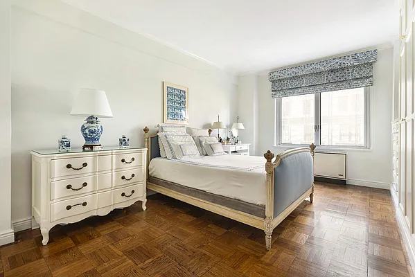 Sold by Compass | media 23