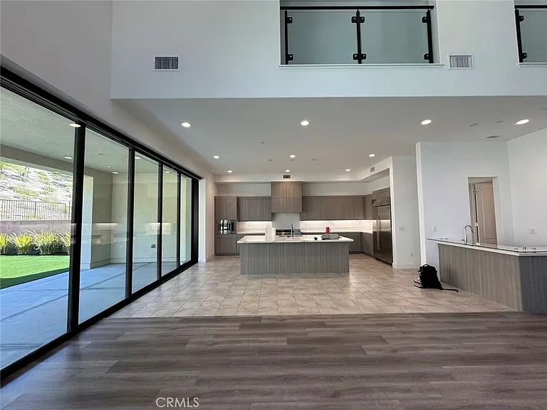 20337 W Aberdeen Ln — Photo 10
