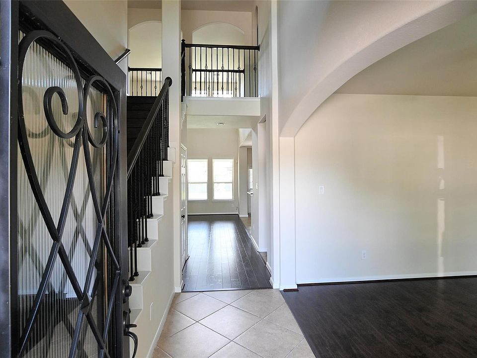 1st image of 2445 Iniesta Ln