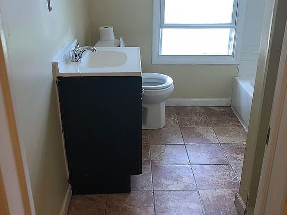 5th image of 3467 Cottage Ave