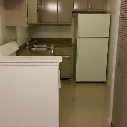 5th image of 1025 W Hollywood Ave APT 0510