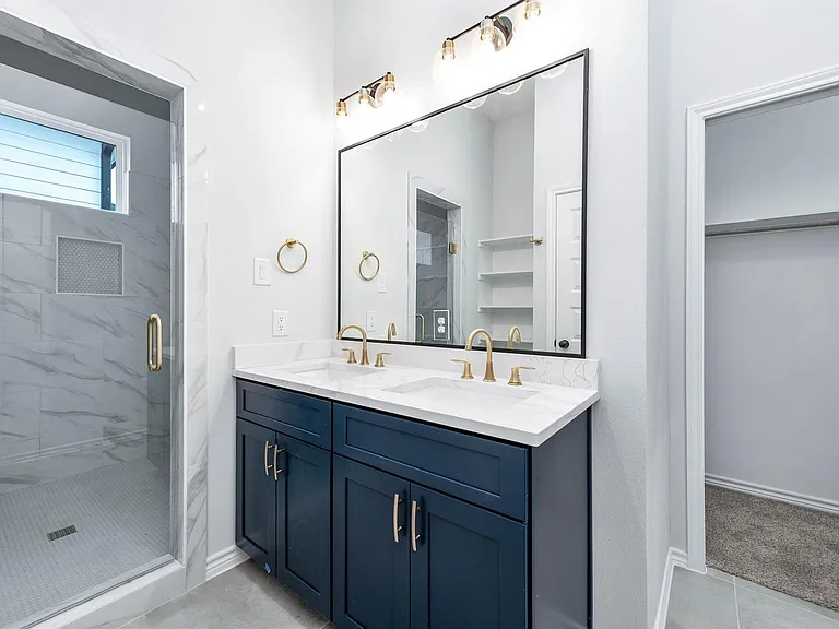 2716 Spence St — Photo 25