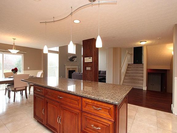 4th image of 13396 Erstcroft Ct NW