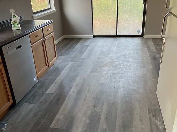 3rd image of 912 Lake Drive Ct