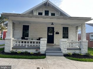 31 E Pine St, Ephrata, PA 17522