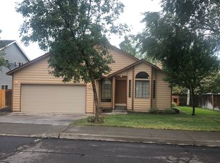 933 NE Lena Pl, Bend, OR 97701