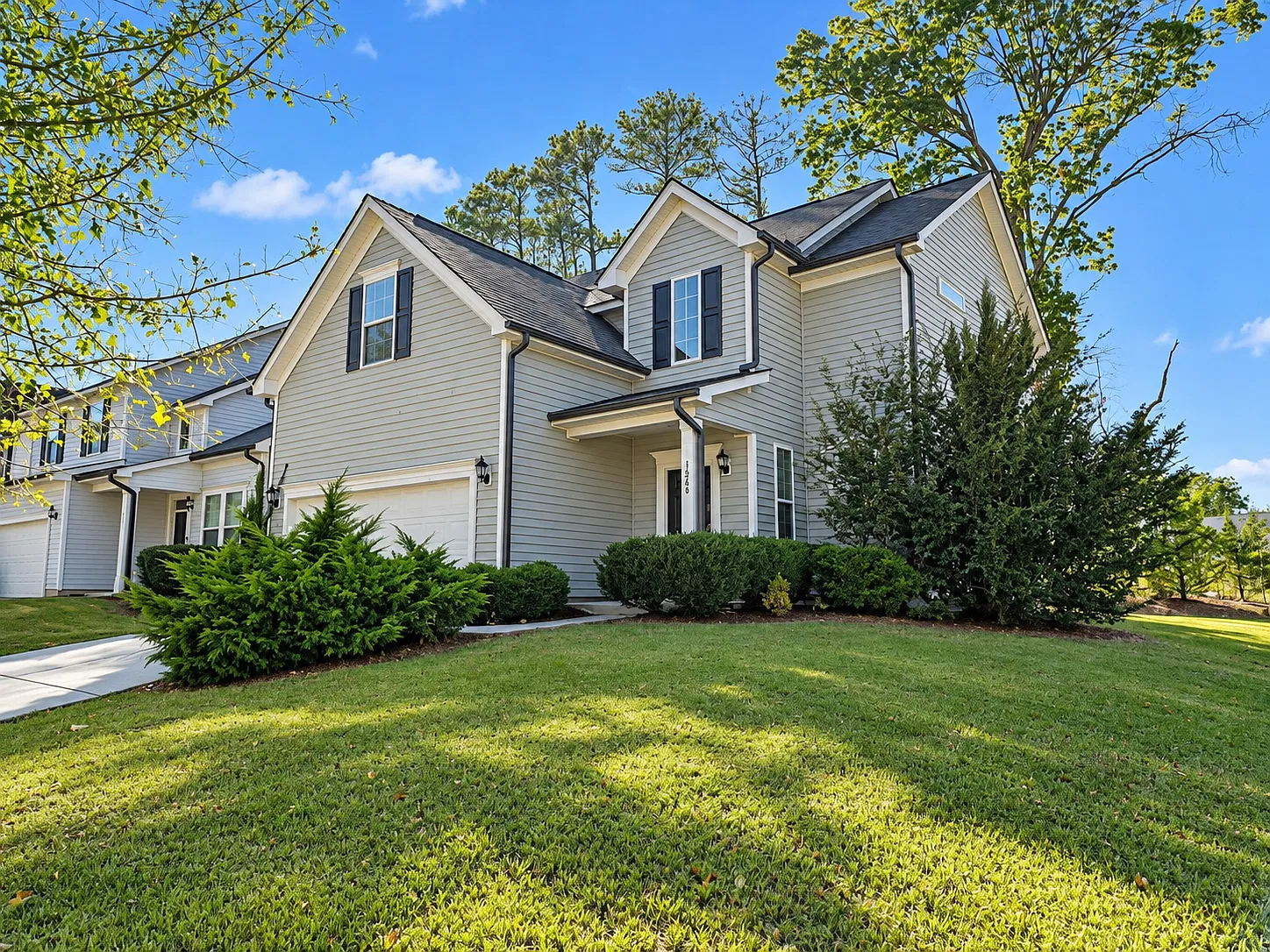 4 bed, 2.5 bath, $1,999 — Photo 1