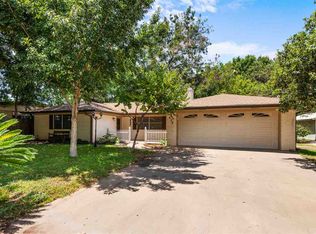 530 Harris Loop, Kingsland, TX 78639