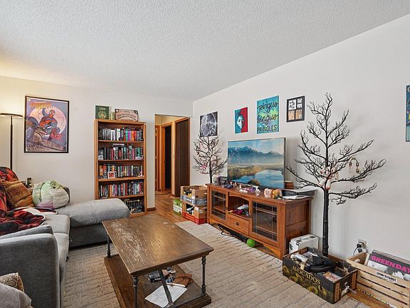 3rd image of 10931 7th St NE