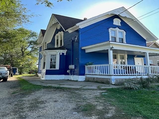1st image of 518 Montague St