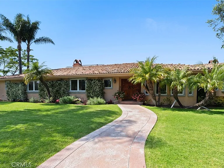 600 Cliff Dr — Photo 53
