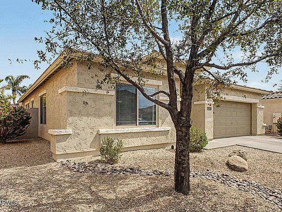 4th image of 896 E LA COSTA Place