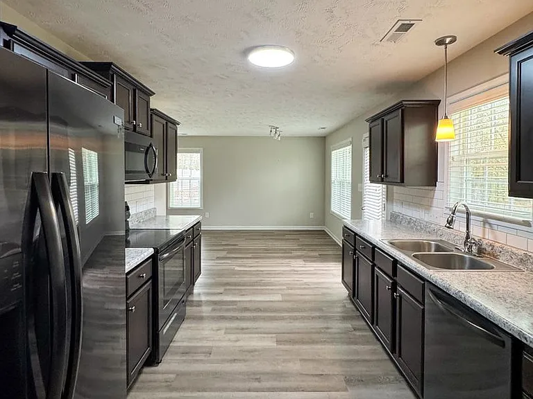 761 Sunset Lake Rd — Photo 8