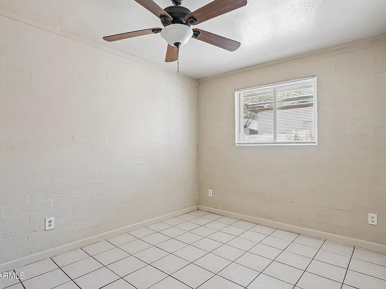 2133 W Adams St #2 — Photo 19