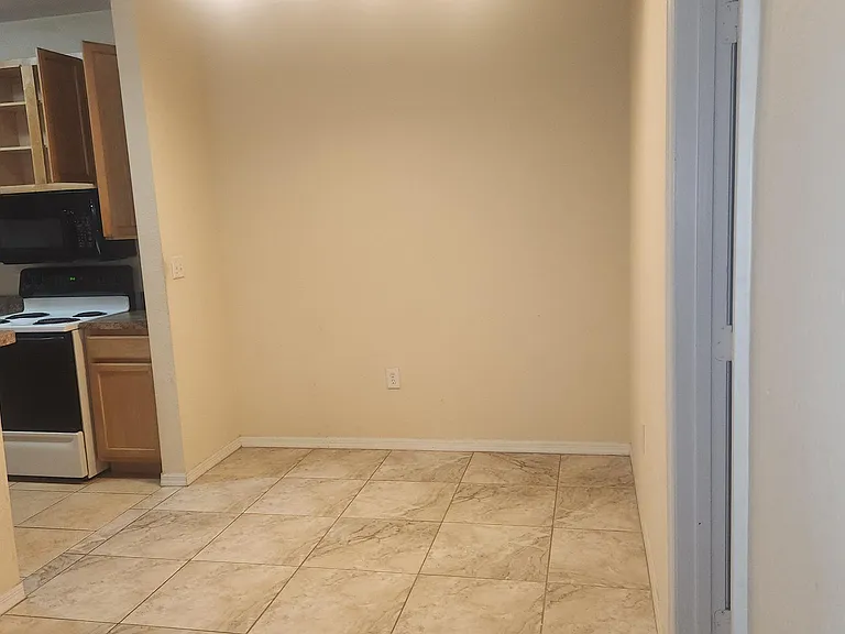10205 Courtney Palms Blvd #101 — Photo 2