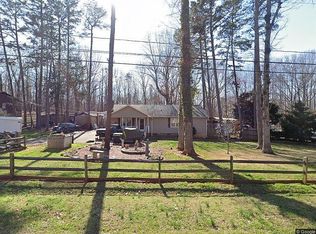 8523 Lochinvar Dr, Charlotte, NC