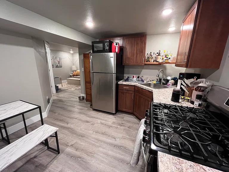 510 N 16th Ave #B — Photo 1