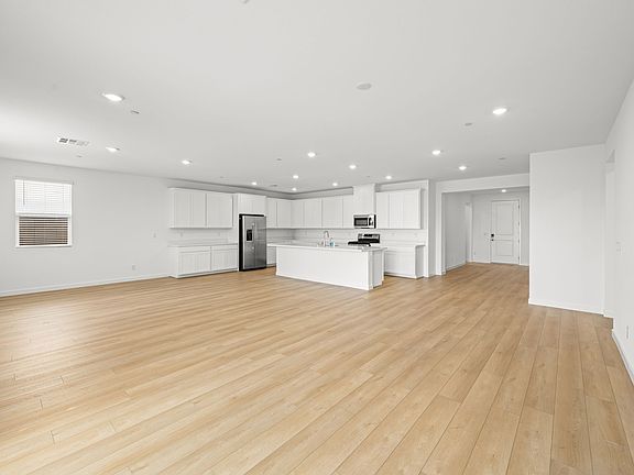 3 web or mls Lennar 1552 Luca Mountain Lane 3