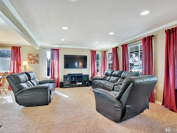 3rd image of 11711 132nd Avenue Ct E