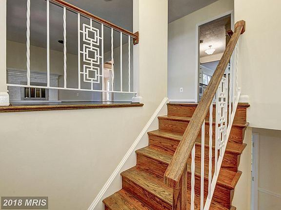 4th image of 4315 Robertson Blvd