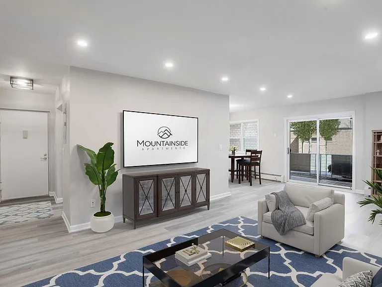 10 Forest Dr — Photo 1