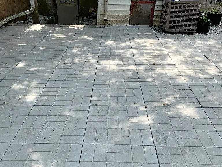 231 Albany Ave — Photo 9