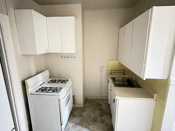 4th image of 731 14th St
