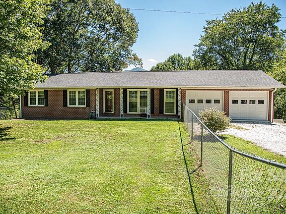 2nd image of 834 Green Mountain Dr