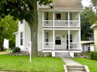 915 S Peoria Ave, Dixon, IL 61021