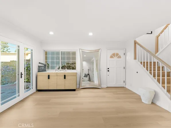 54 Willow Tree Ln, Irvine, CA 92612