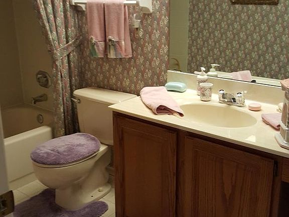 Upstairs Bathroom