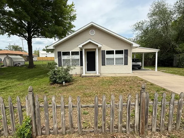 1319 W Jackson Street, Bolivar, MO 65613